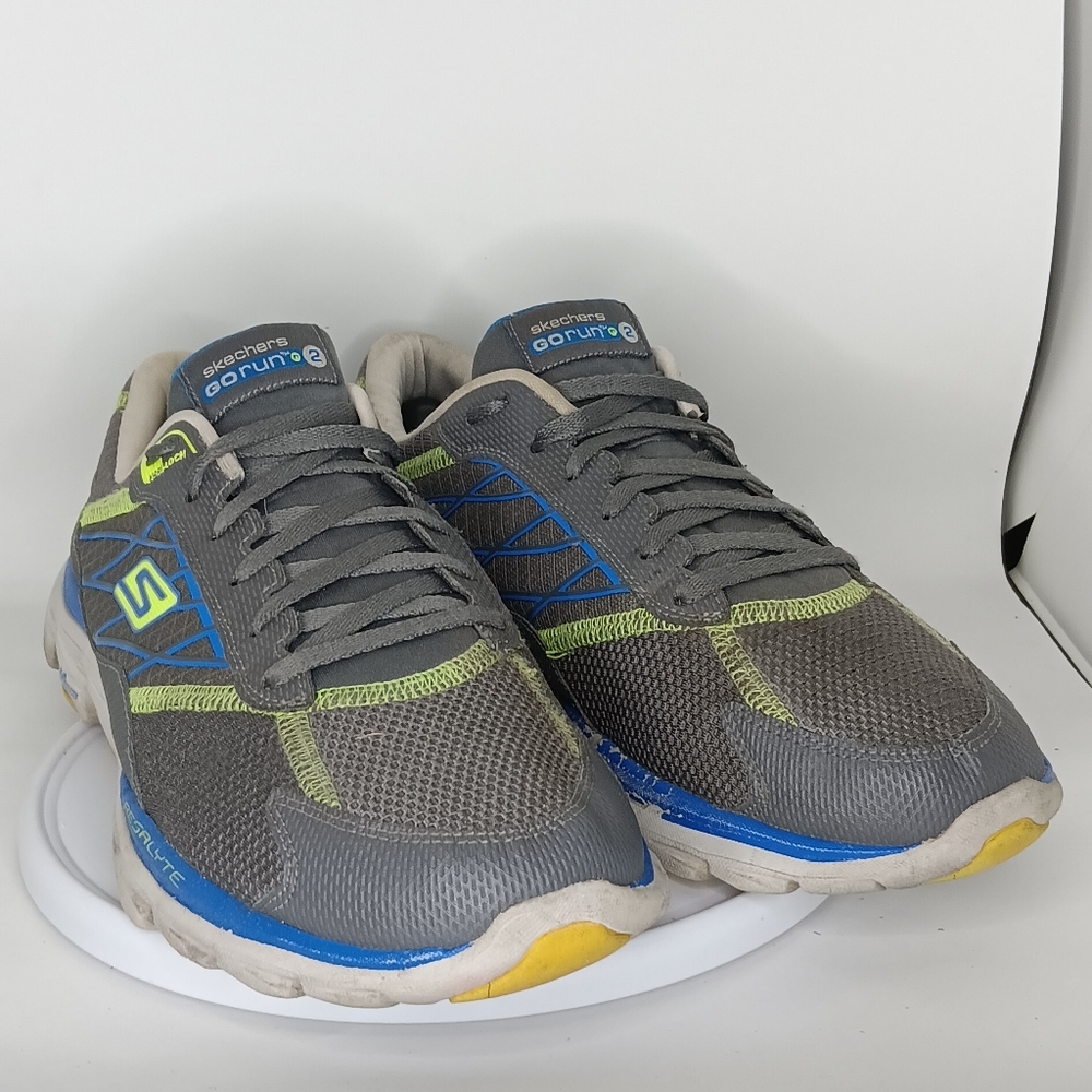 Skechers